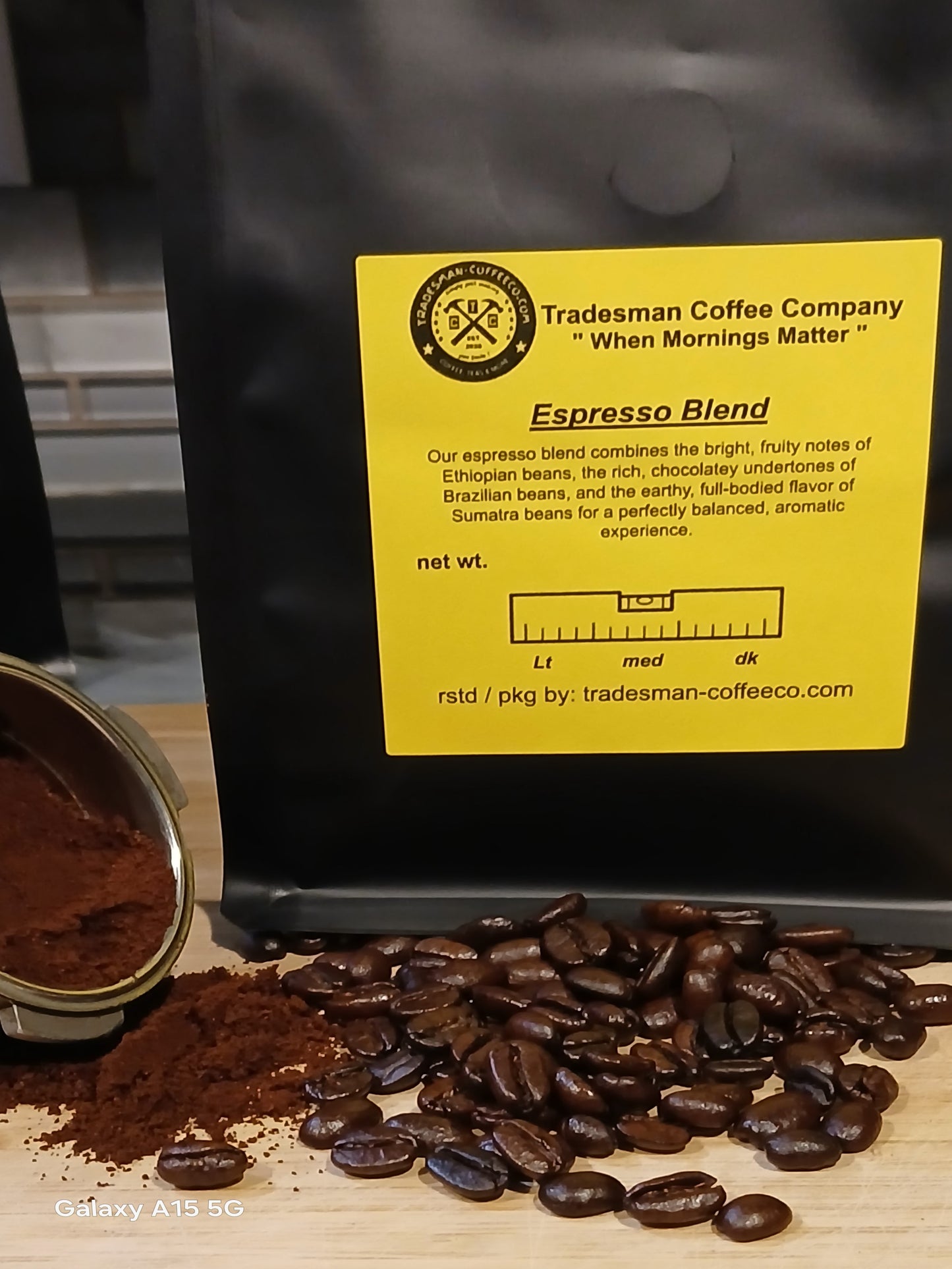 ESPRESSO BLEND: Rich, bold espresso blend, expertly roasted to perfection